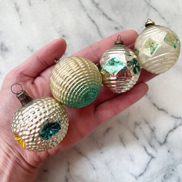 Antique Mercury Glass Christmas Ornaments Set of 4 Silver Aqua Balls Vintage - Picture 2 of 5